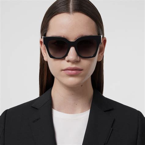 sonnenbrille damen burberry|Square Frame Sunglasses in Black/beige .